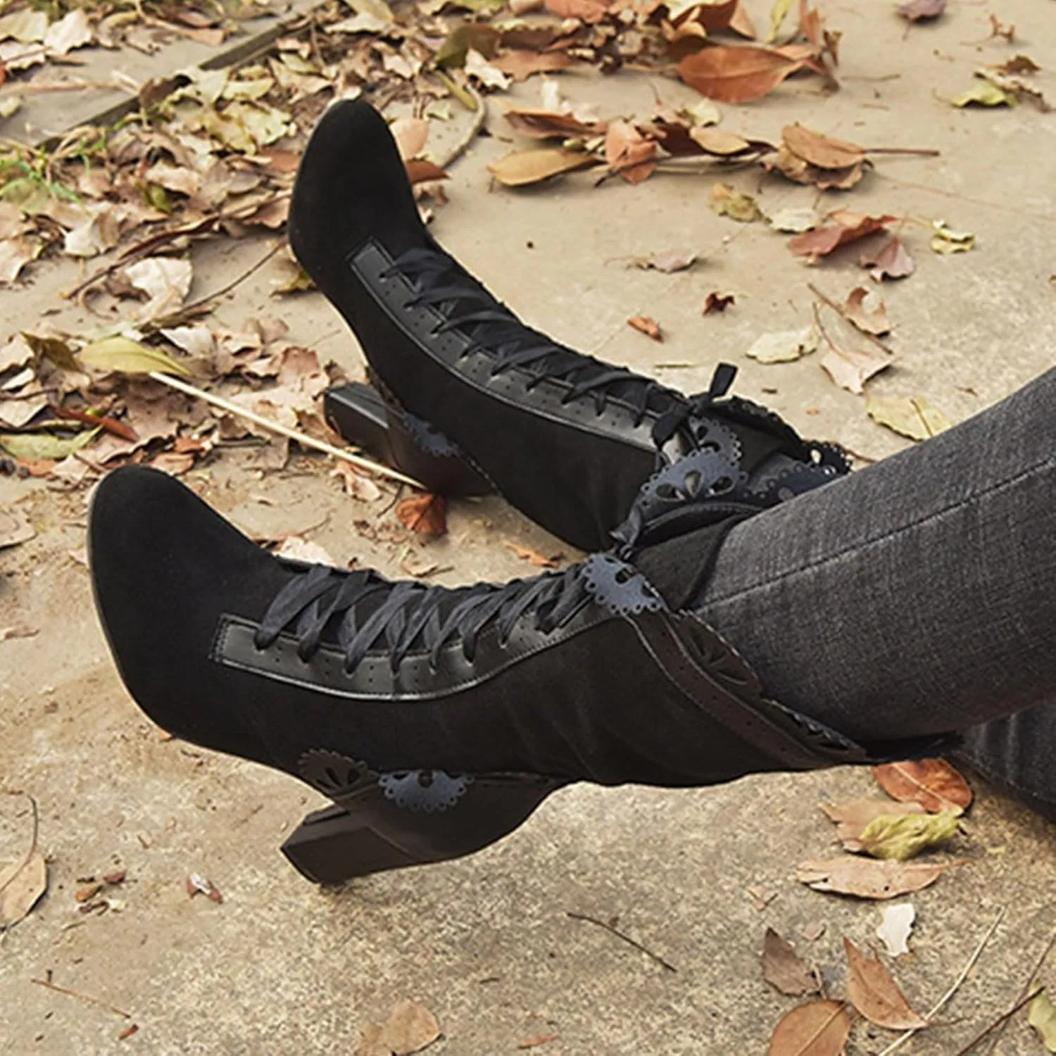 Boots for Women Victorian Casual Lace Up Renaissance Boots Mid Heels Vintage Boots Retro Halloween Cosplay Witch Shoes