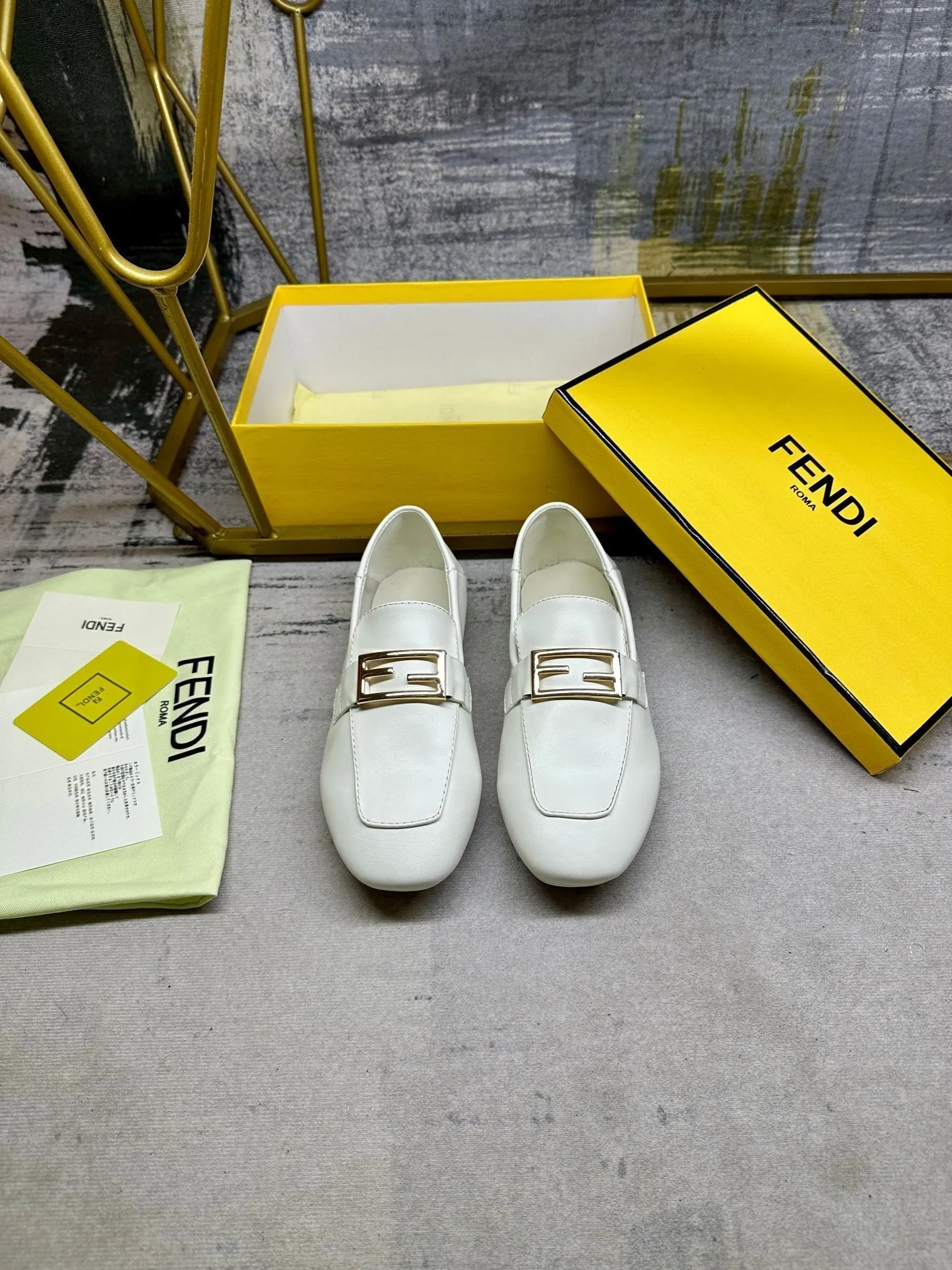 BUCKLE FENDI LAMBSKIN WHITE High-performance Guaranteed security FENDI GOLD LOAFERS IN