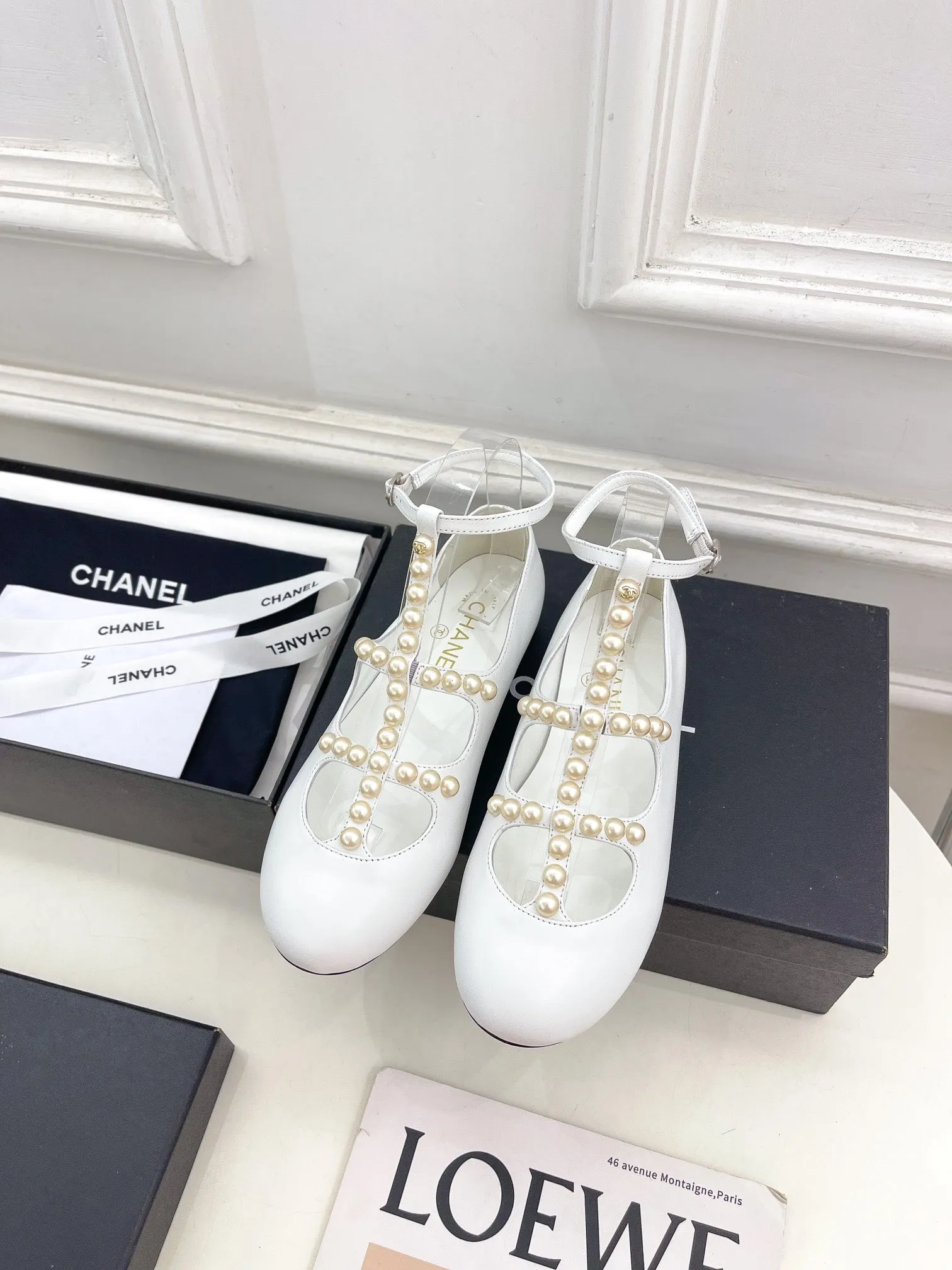 CC Mary Jane 10mm In White With Small Pearls Lambskin 948758