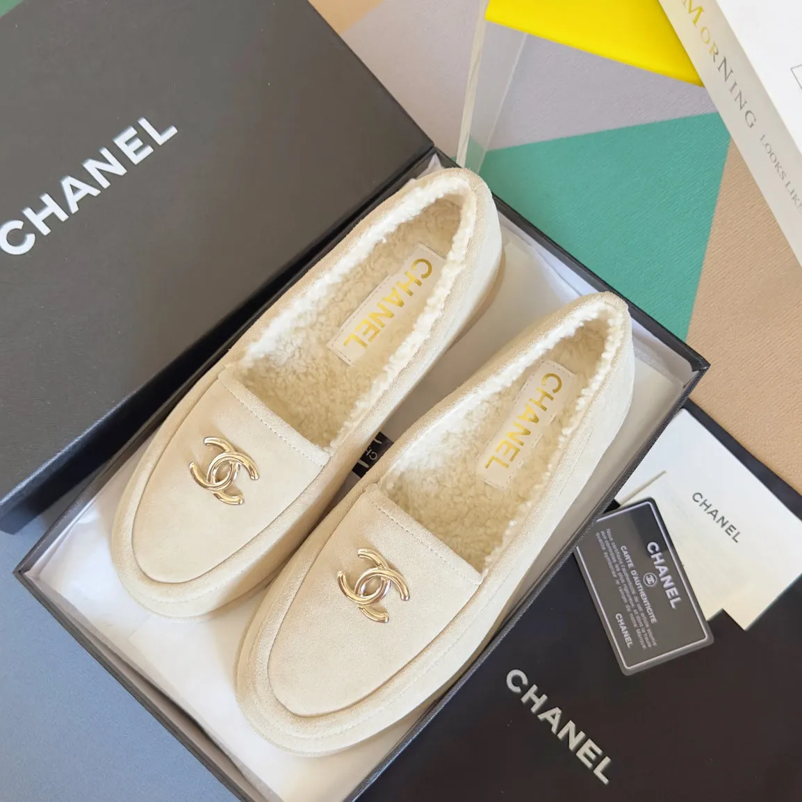CC Moccasins 15mm White Suede