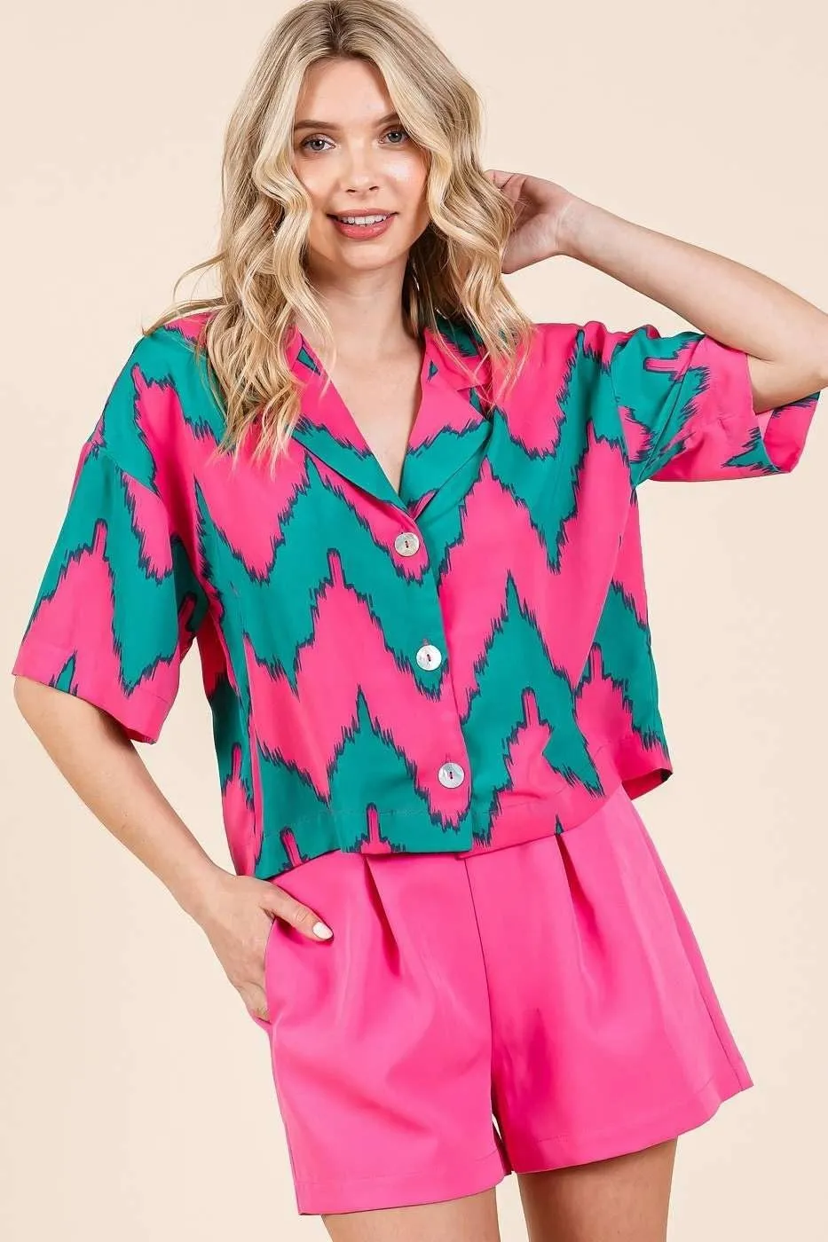 Chevron Print Short Sleeve Crop Shirt