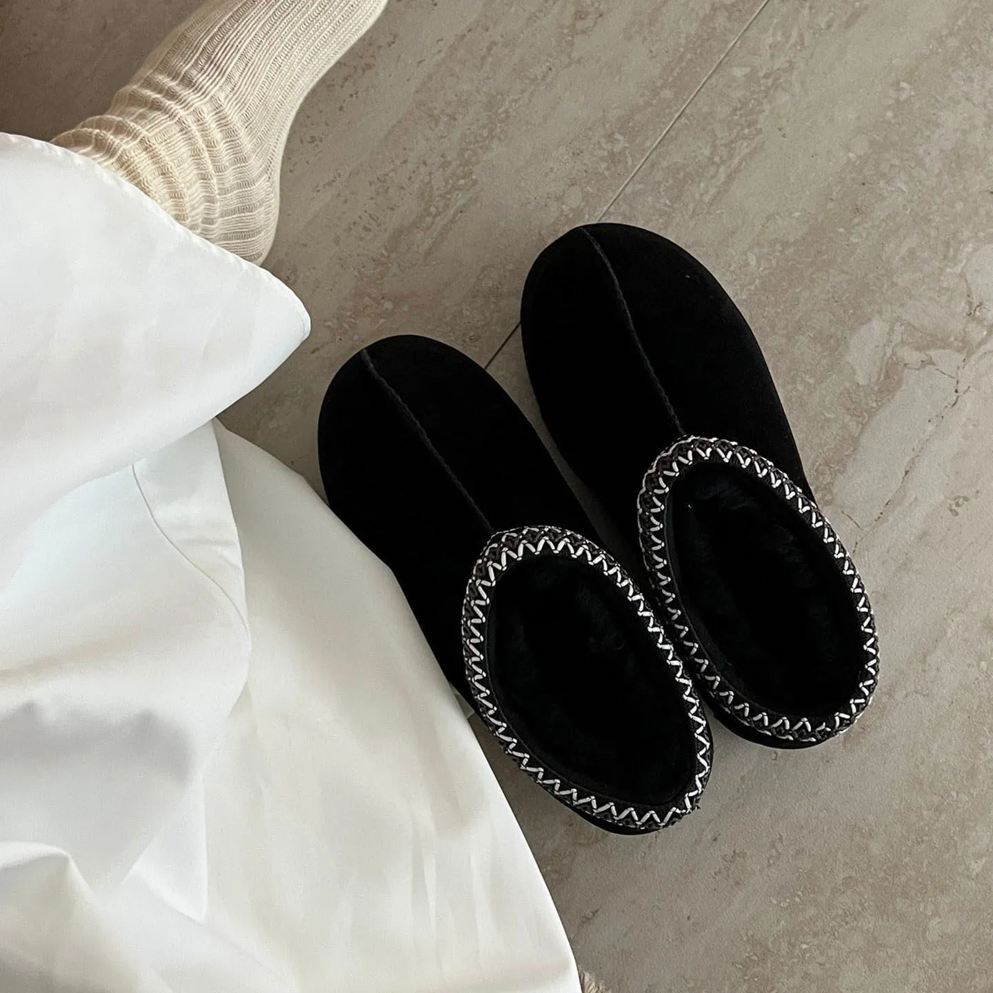 Fashion plush platform slippers for kids trend Mini Fleece Lined boots big kids Outdoor indoor slippers little kids Anti slip boots girl boys Short ankle boots Toddler