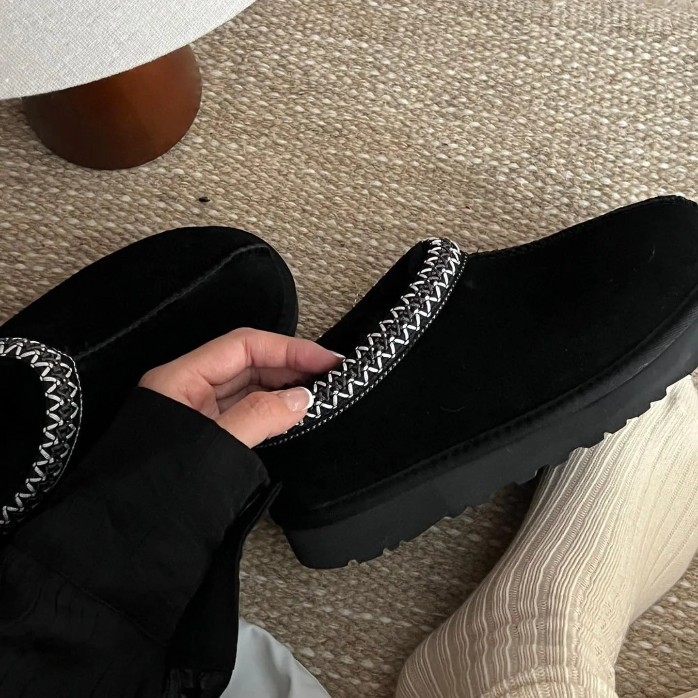 Fashion plush platform slippers for kids trend Mini Fleece Lined boots big kids Outdoor indoor slippers little kids Anti slip boots girl boys Short ankle boots Toddler