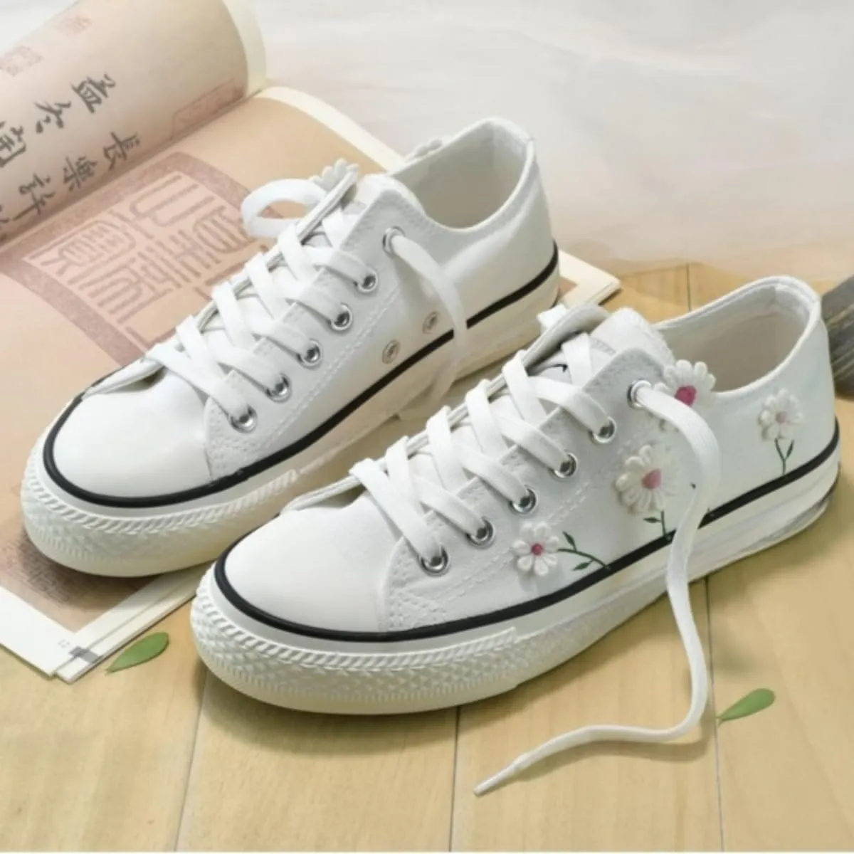 Floral Canvas Sneakers for Women, Cute Low Top Breathable, Aesthetic Lace Up Walking Shoes for Teens & Girls Back School