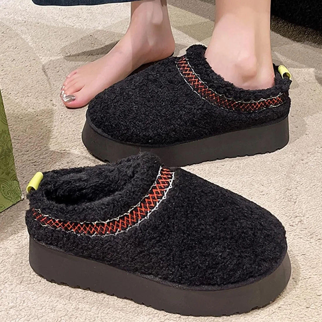 Harssidanzar Women's Platform Slippers Fleece Lined Boots Anti-Slip Snow Platform Slippers Winter House Shoes Indoor and Outdoor KL506US
