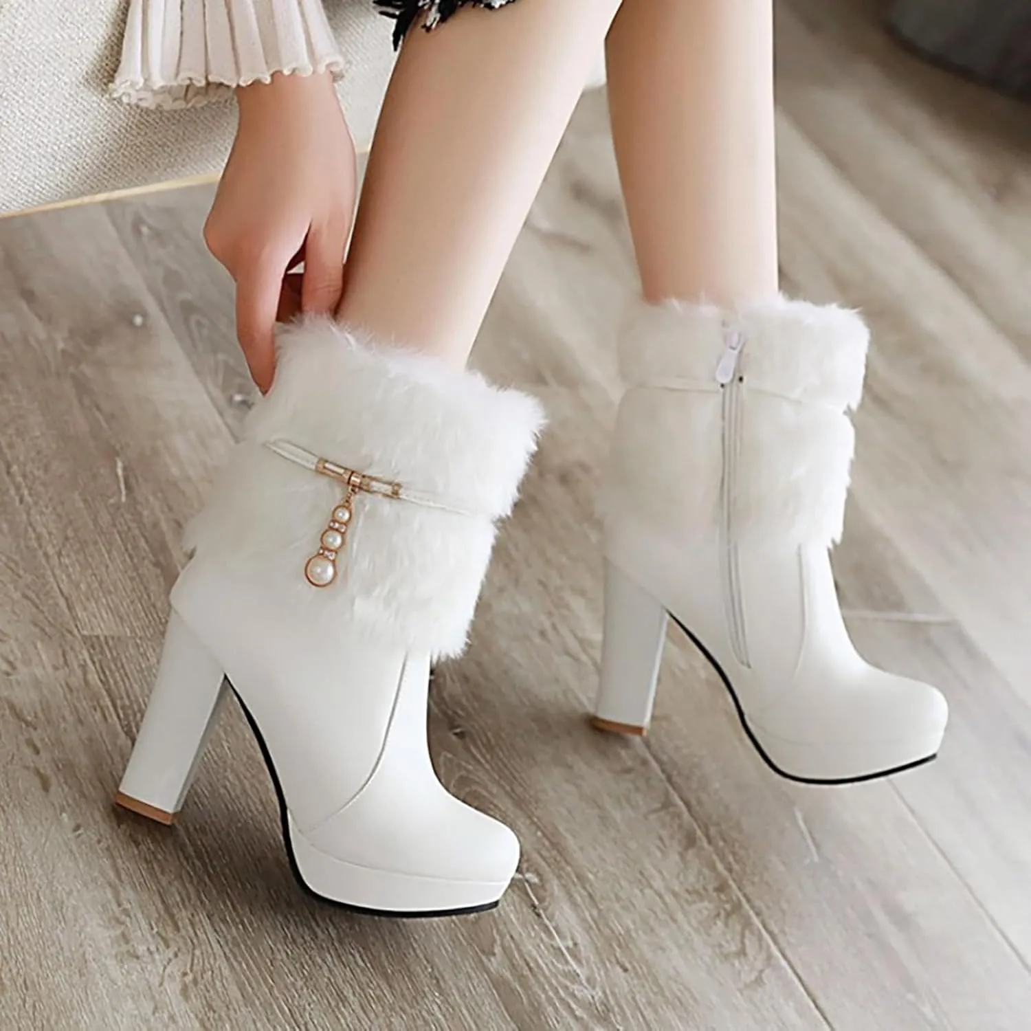 UTIKLIOU Women's Ankle Boots Platform Boots Side Zip Chunky Heel Booties with Fur Round Toe Leather Winter Boots for Women