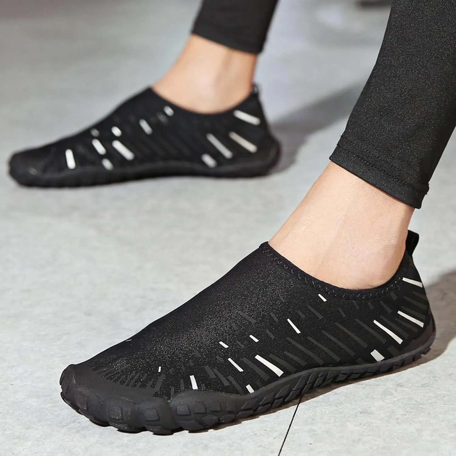 Water Shoes for Swimming Beach Pool Barefoot Quick Dry Aqua Socks Women Men Outdoor Sports Hiking Surf Yoga Exercise Lightweight Shoes
