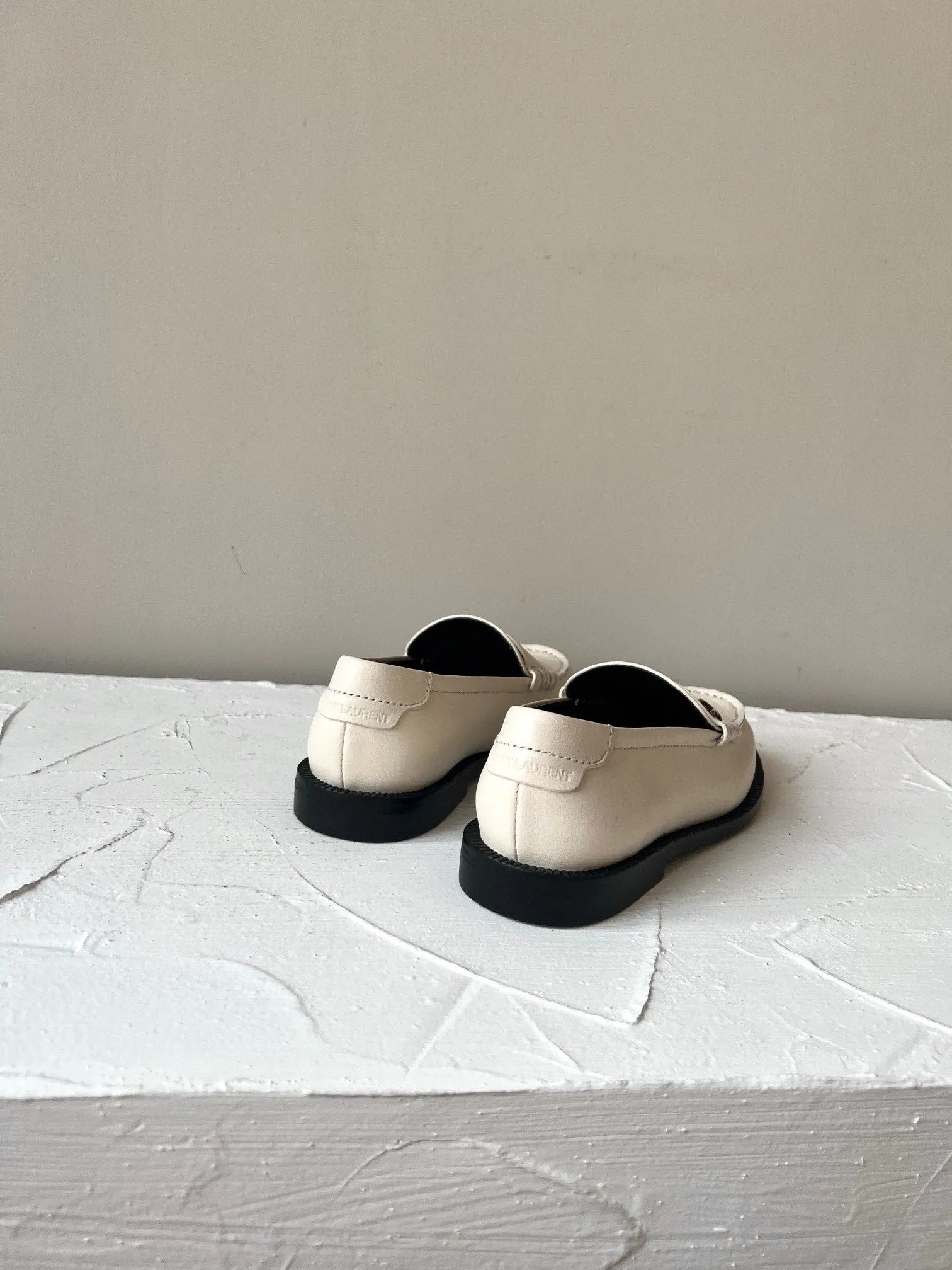 WHITE Effortless SL Cost-effective SUEDE LOAFER Laurent LE Saint