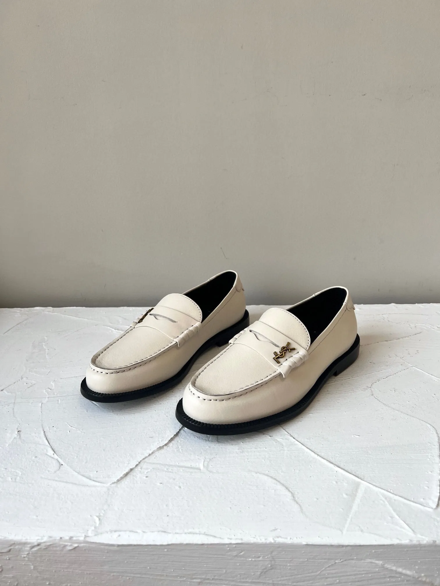 WHITE Effortless SL Cost-effective SUEDE LOAFER Laurent LE Saint