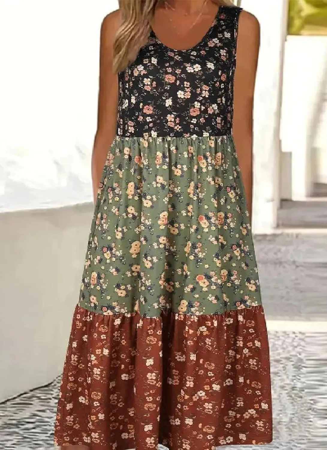 Womens Midi Dress Sleeveless V-Neck Side Pockets Floral Print Color - Blocked Stylish 2025 Summer Daily Vacation Dress
