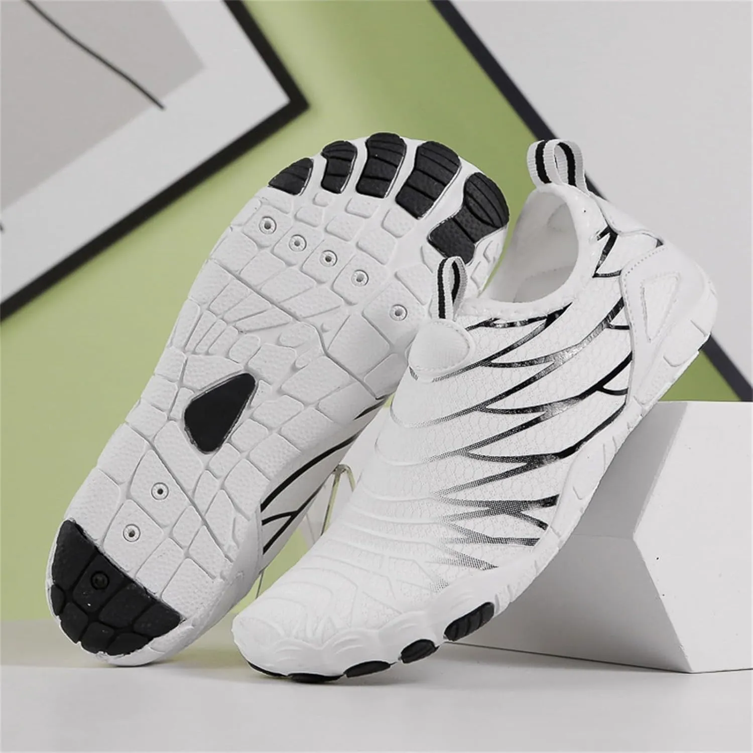 Womens Water Shoes Closed Toe Non Slip Water Hiking Shoes for Women Non Slip Mens Wide Water Shoes Wide Width Summer Quick Dry Sandals Slippers for Boating Fishing Diving Surfing