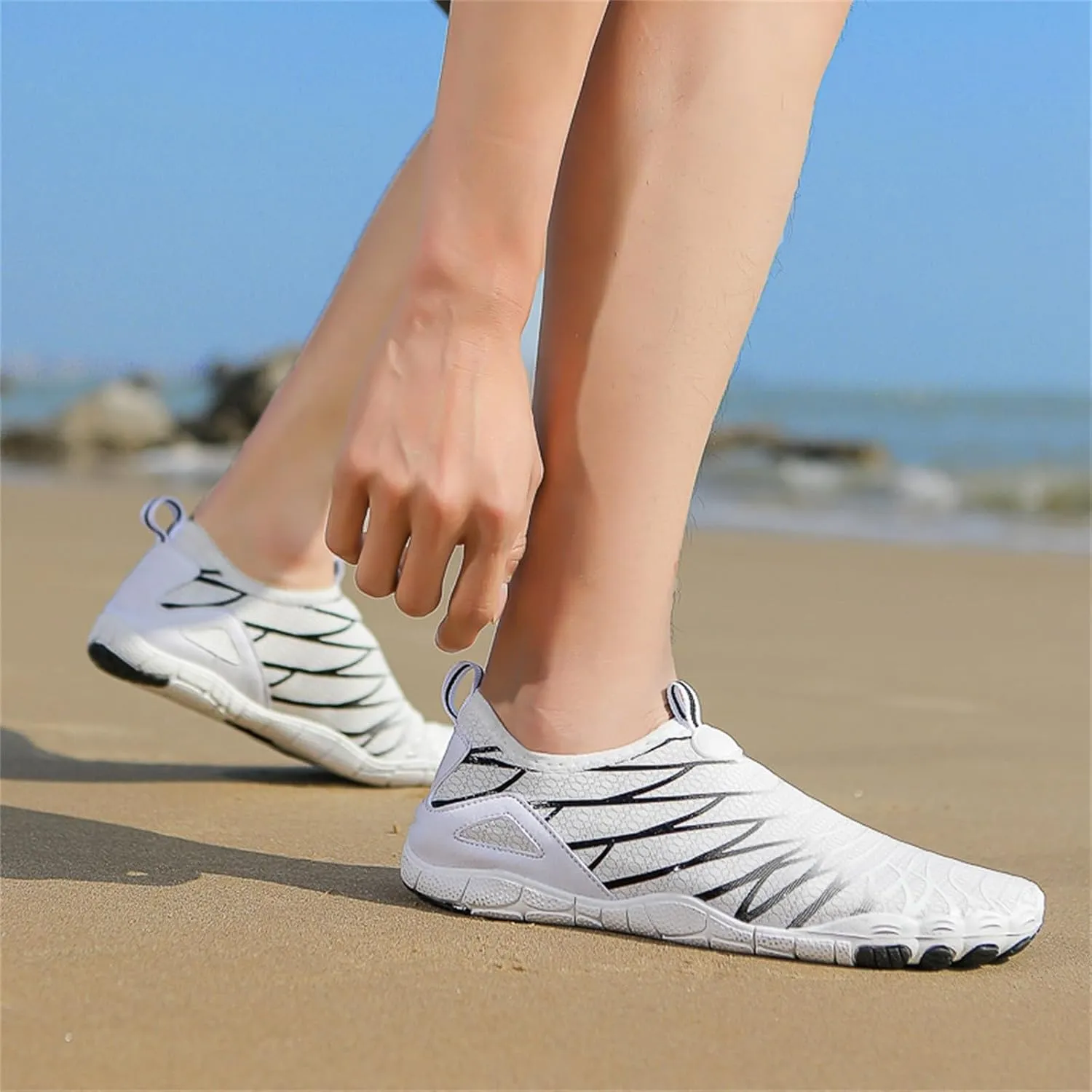 Womens Water Shoes Closed Toe Non Slip Water Hiking Shoes for Women Non Slip Mens Wide Water Shoes Wide Width Summer Quick Dry Sandals Slippers for Boating Fishing Diving Surfing