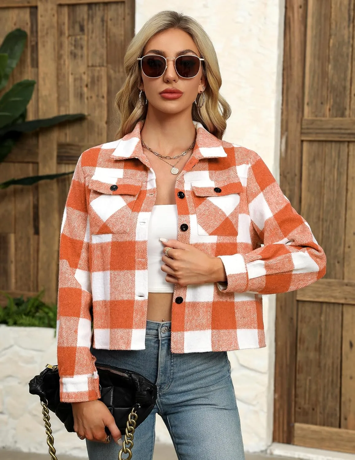 Zeagoo Flannels for Women Cropped Shacket Jacket Fashion Plaid Button Down Shirt 2025 Fall Coat Tops