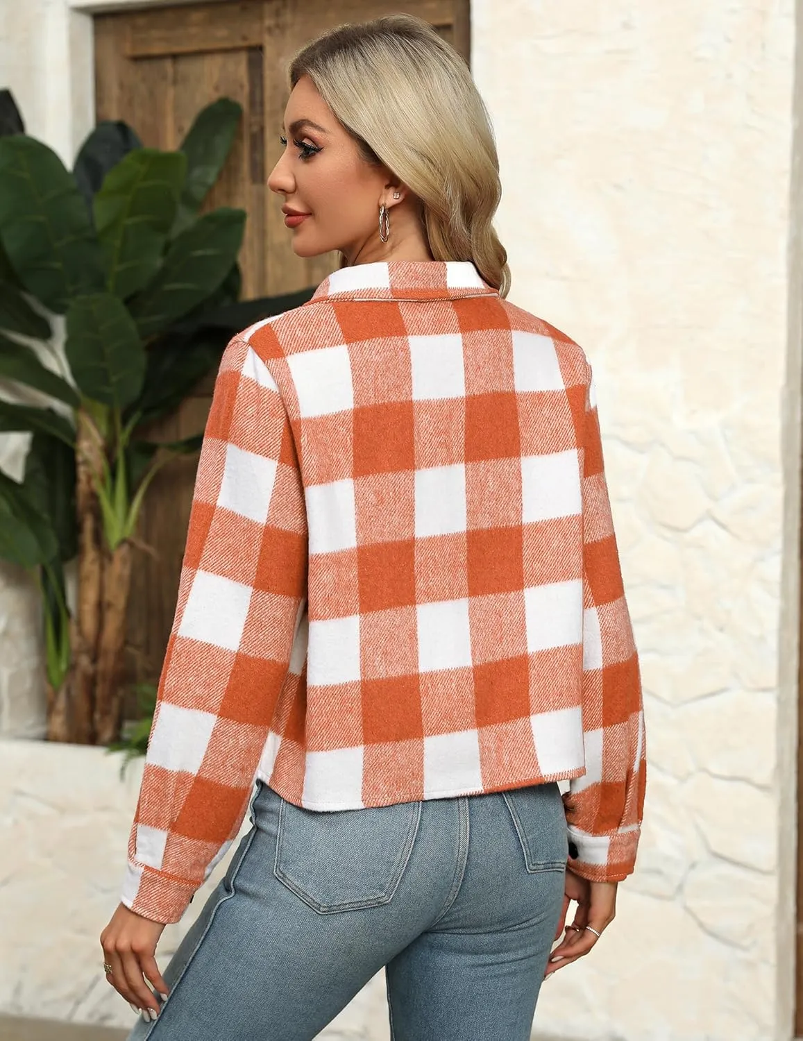Zeagoo Flannels for Women Cropped Shacket Jacket Fashion Plaid Button Down Shirt 2025 Fall Coat Tops