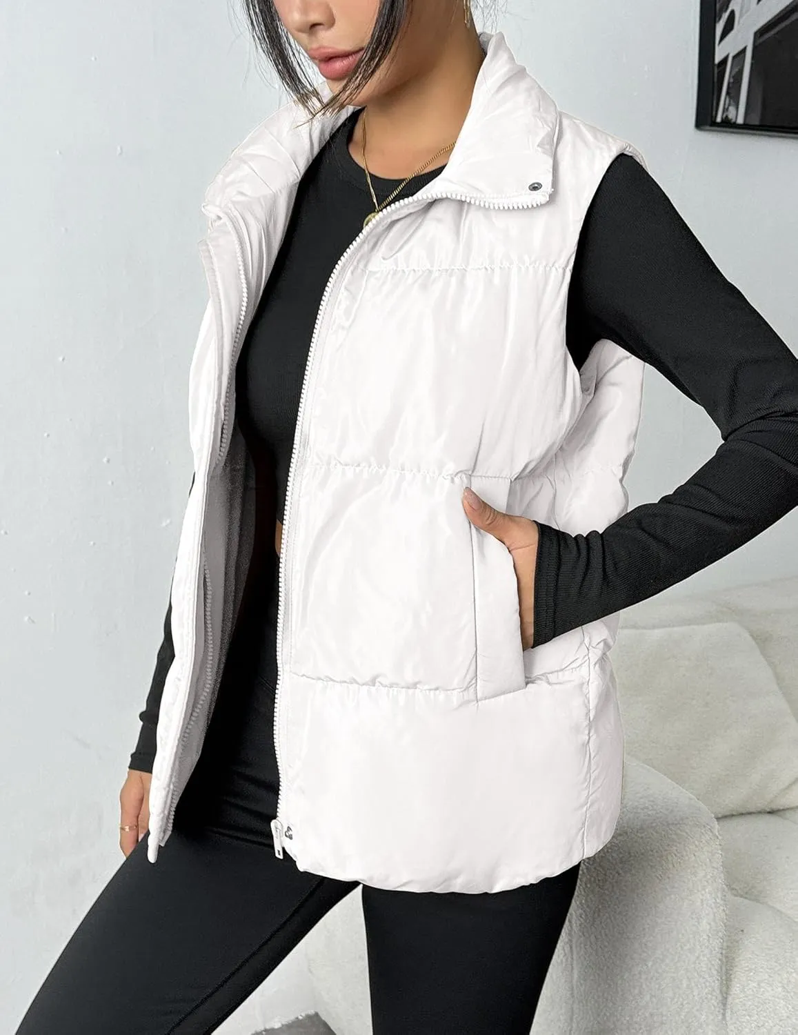 Zeagoo Women Puffer Vest Lightweight Stand Collar Sleeveless Winter Warm Zip Up Padded Outerwear Jackets with Pockets S-XXL