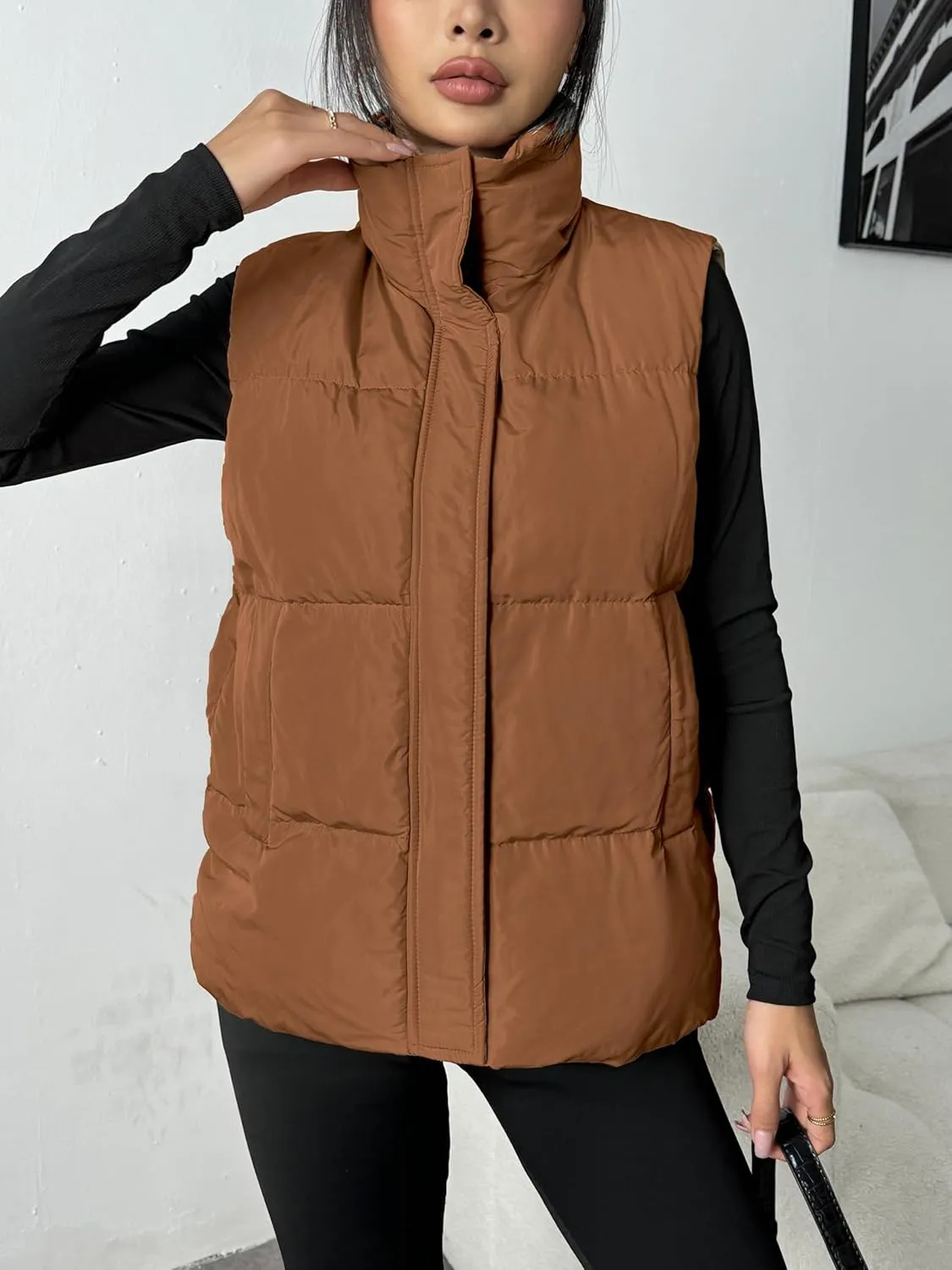 Zeagoo Women Puffer Vest Lightweight Stand Collar Sleeveless Winter Warm Zip Up Padded Outerwear Jackets with Pockets S-XXL